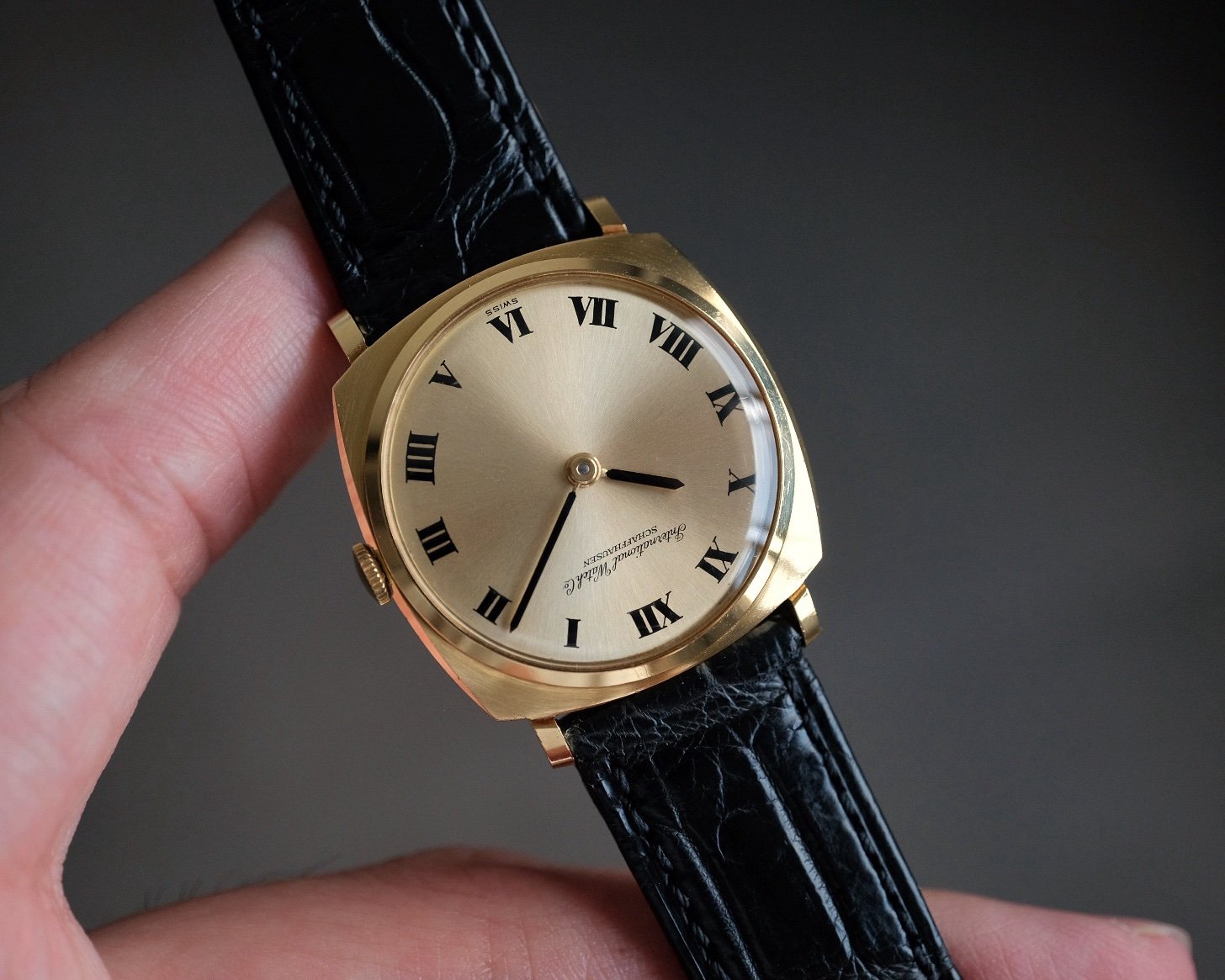 IWC 18K YG Cushion Case Roman Numeral Dial Ref. 1418 - Image 4