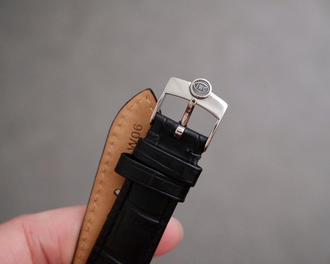 IWC Roman Numeral Cream Dial Calatrava Ref. 1818 - Image 8