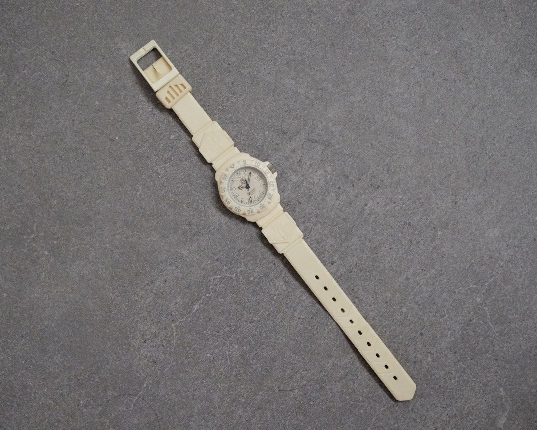 Tag Heuer Formula 1 Professional Date 200m White Cream Ref. 361.508 - Image 7