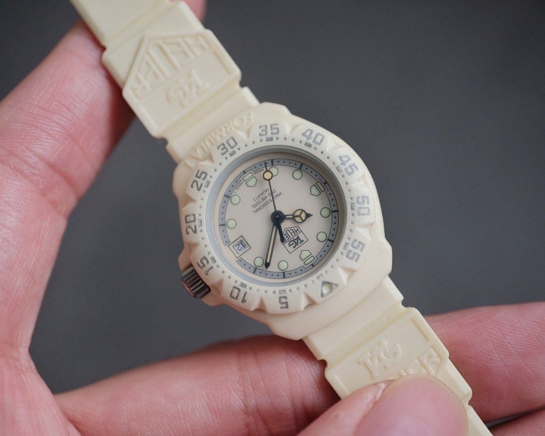 Tag Heuer Formula 1 Professional Date 200m White Cream Ref. 361.508 - Image 3