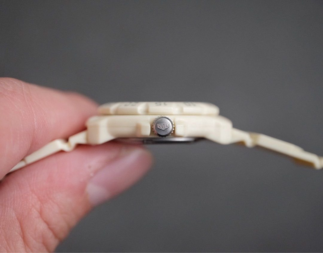 Tag Heuer Formula 1 Professional Date 200m White Cream Ref. 361.508 - Image 4