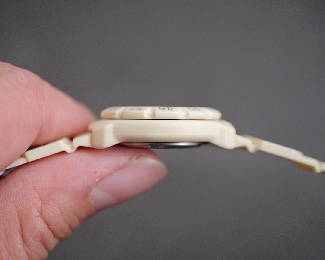 Tag Heuer Formula 1 Professional Date 200m White Cream Ref. 361.508 - Image 5