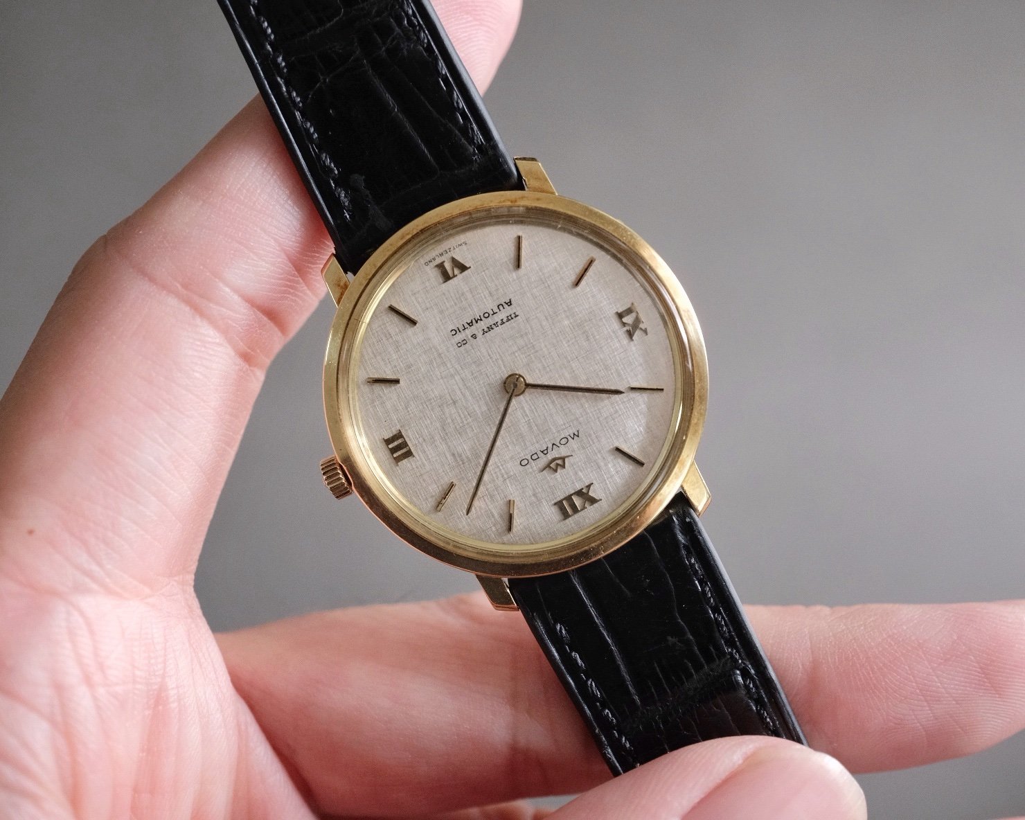 Double Signed, Movado Sub Sea 18K Yellow Gold Manual Wind Cal. 230 Retailed by Tiffany & Co - Image 4